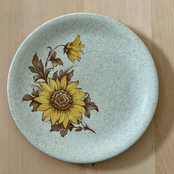 Set of 3 | Vintage (1970s) Wood & Sons “Sundowner” Bread & Butter Plates - Picture 5 of 5